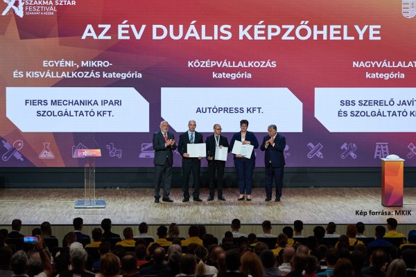 Hatalmas megtiszteltetésben volt része cégünknek a Szakma Sztár megnyitó ünnepségén!